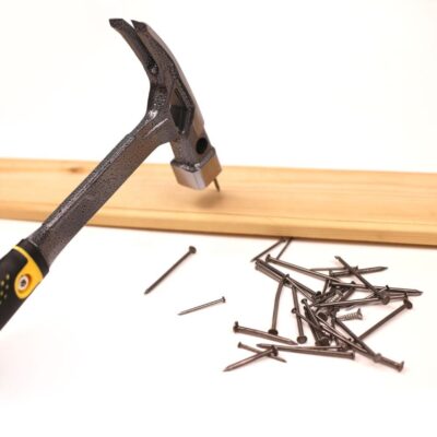 Integrated forged industrial hammer with durable design