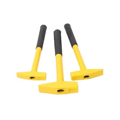 Heavy-duty carbon steel machinist hammer for industrial use