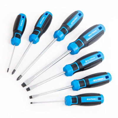Portable screwdriver set with ergonomic design for professional use