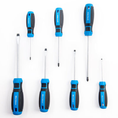 Portable screwdriver set with ergonomic design for professional use