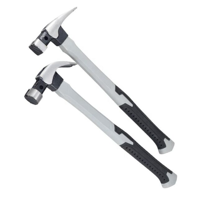 Durable multi-purpose claw hammer with anti-rust finish (8) Rust resistant claw hammer for carpentry and construction use