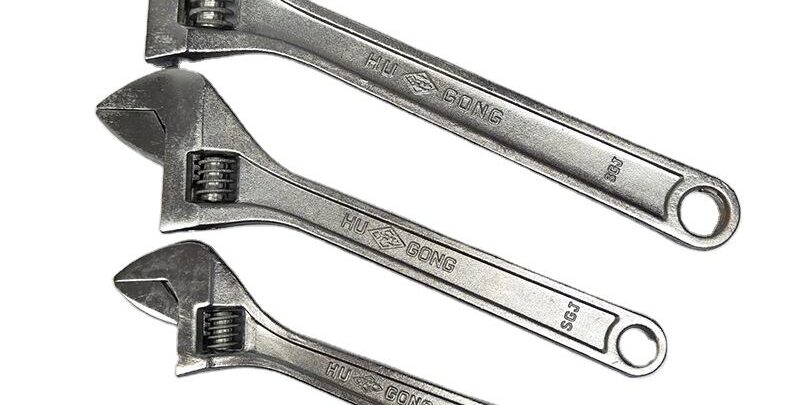 High-quality adjustable spanner and wrench for workshop applications (4) Adjustable spanner and wrench in multiple sizes for industrial and mechanical use