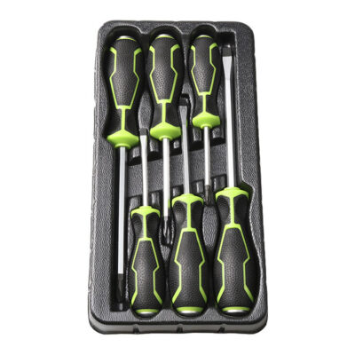 Multifunctional manual screwdrivers set in multiple sizes for industrial use