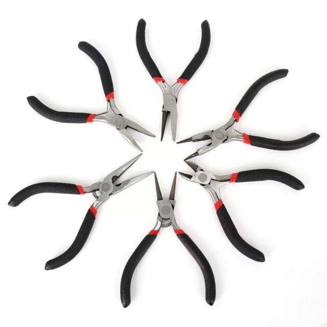 Precision carbon steel cutting pliers for professional work (3) High quality carbon steel cutting pliers for industrial use