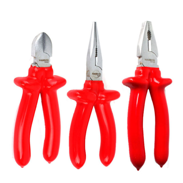 Professional insulated combination pliers for electricians (4) Insulated combination pliers for electrical safety and professional use